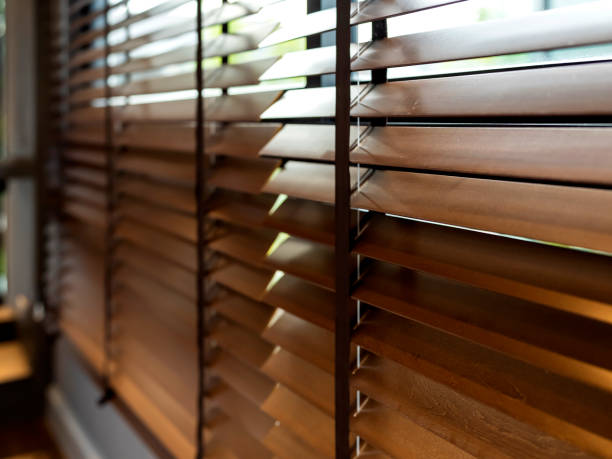 Why Are Woven Wood Shades Great for Sunrooms?